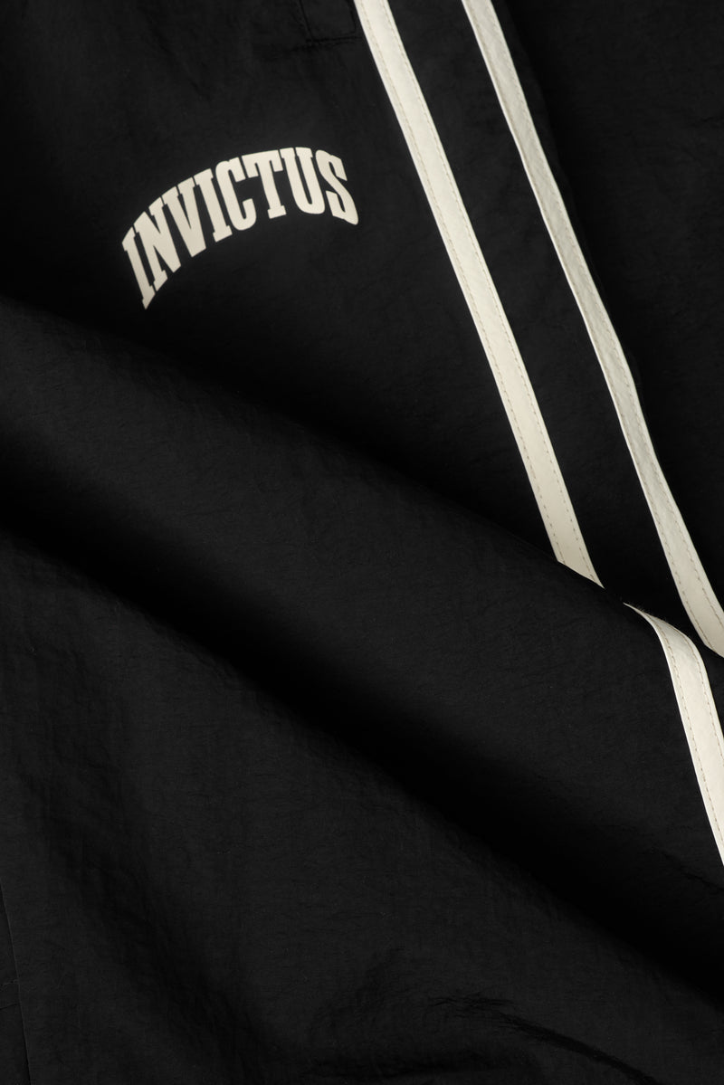 LIGHTWEIGHT. PREMIUM FEEL.